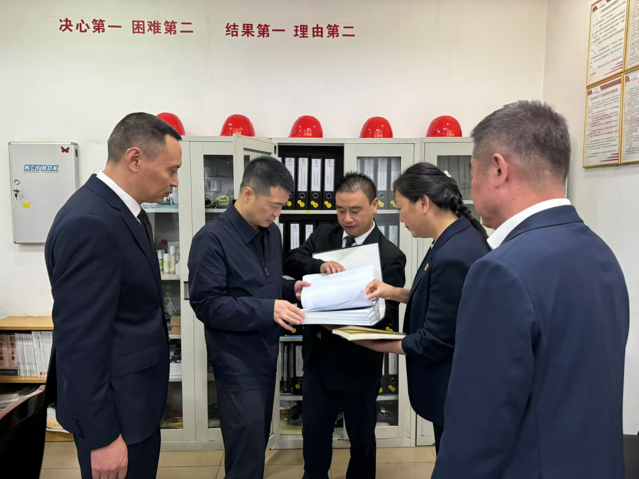 省庄闲游戏集团党委书记、董事长游勇国庆节期间调研督导旗下酒店经营及安全生产工作